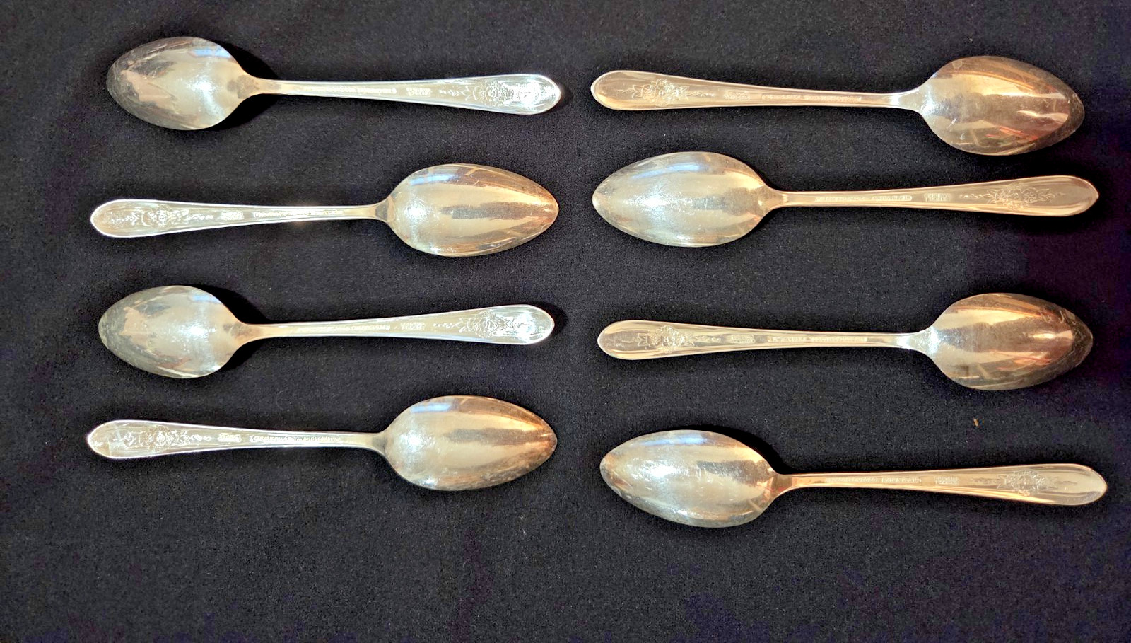 Rogers Silver plated Triumph Pattern Flatware (34 pc) set.