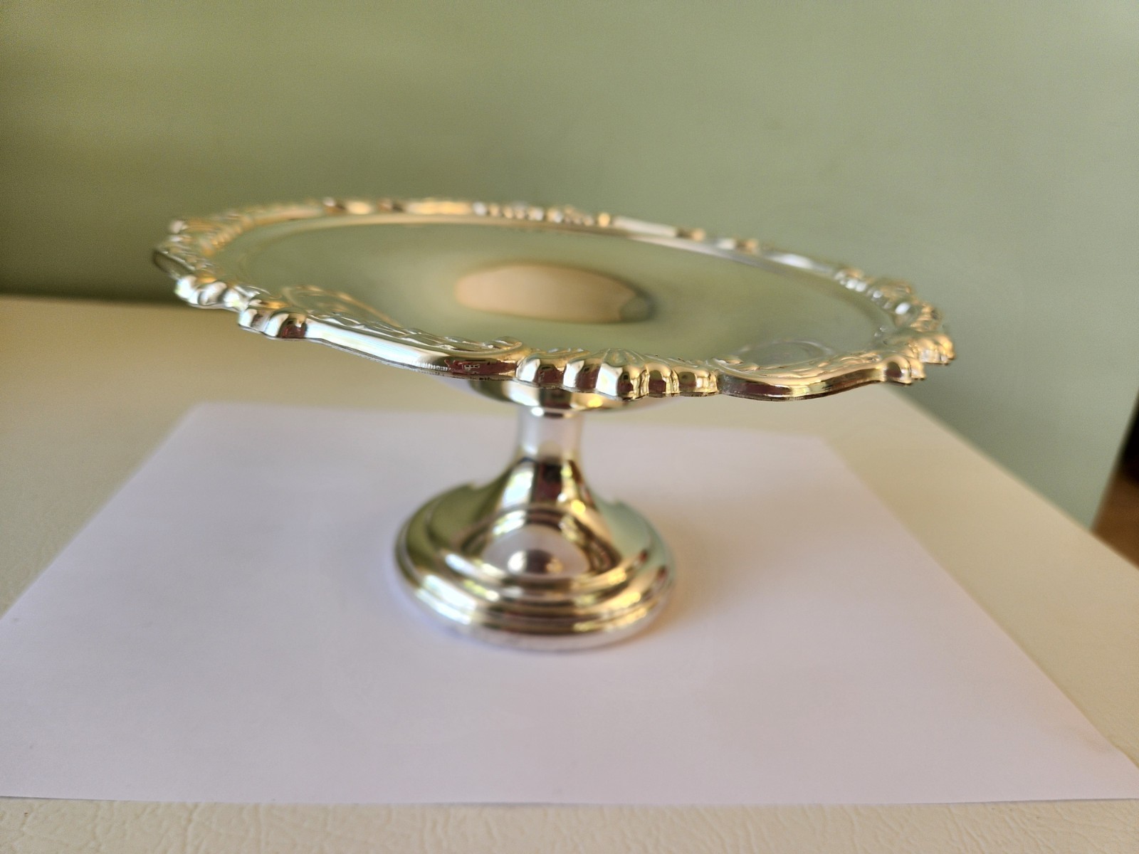 Vintage Sheridan Silverplate Pedestal Candy Dish / Compote
