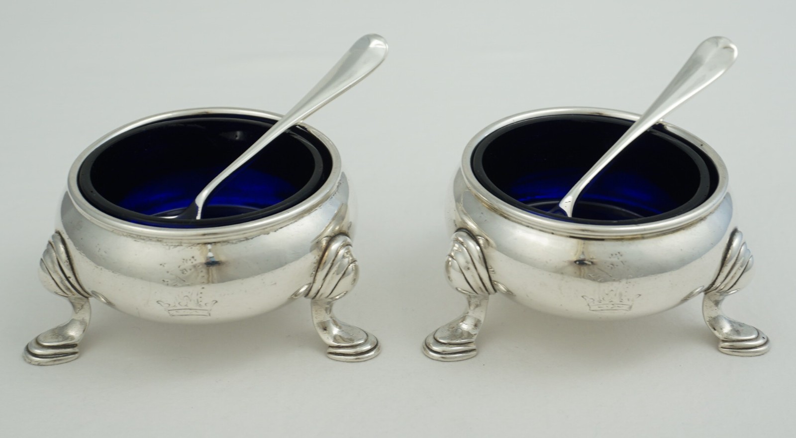 Salts by Master Salt-Cellar Maker Edward Wood, London 1734, 76mm, silver 259g.
