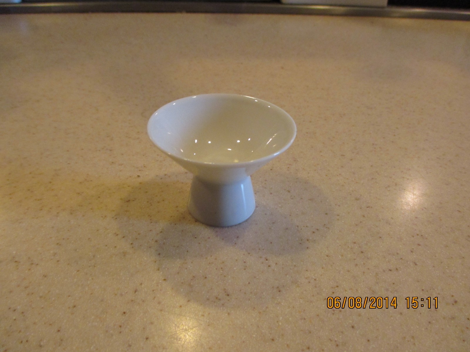 White Soy Sauce/Wasabi Dipping Bowl/Cup and small Floral Shaker