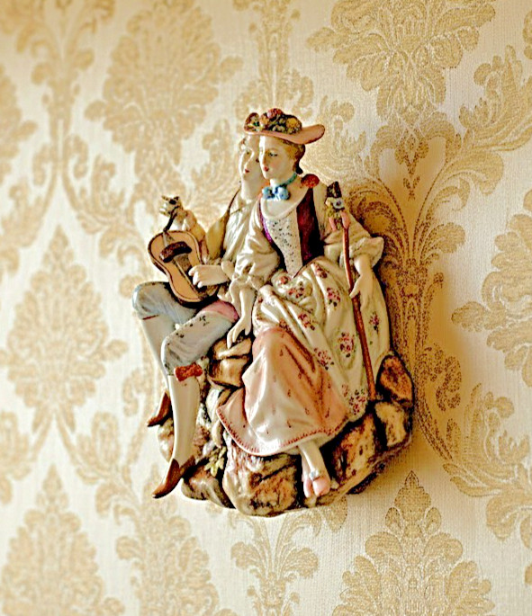 Antique Dresden German Porcelain Wall Figurine Sculpture Lovers Musicians 1900s