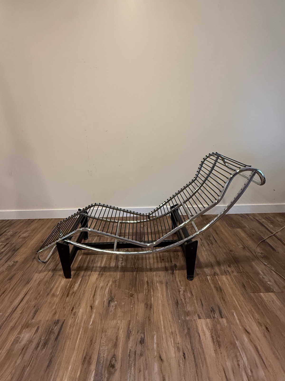 Le Corbusier LC4 Style Chaise Lounge Chrome Recliner Reproduction-Torn Leather