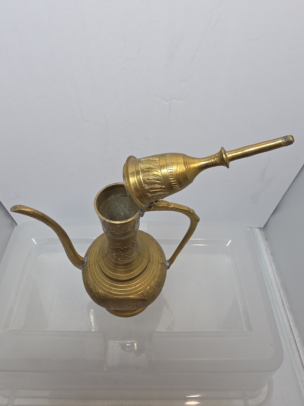 Vintage Engraved Brass Middle Eastern Dallah Coffee Pot Tea Pot Ewer (B1)