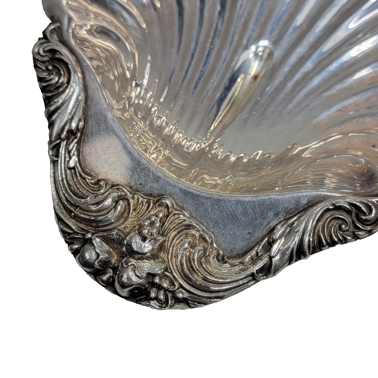Vintage Silverplate Clamshell Candy Nut Trinket Dish with Grapes Design