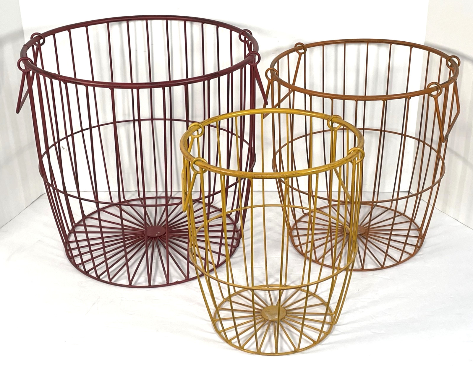 3 Nesting Round Wire Mesh Baskets Folding Handles Metal Fruit Veggie Egg Crate