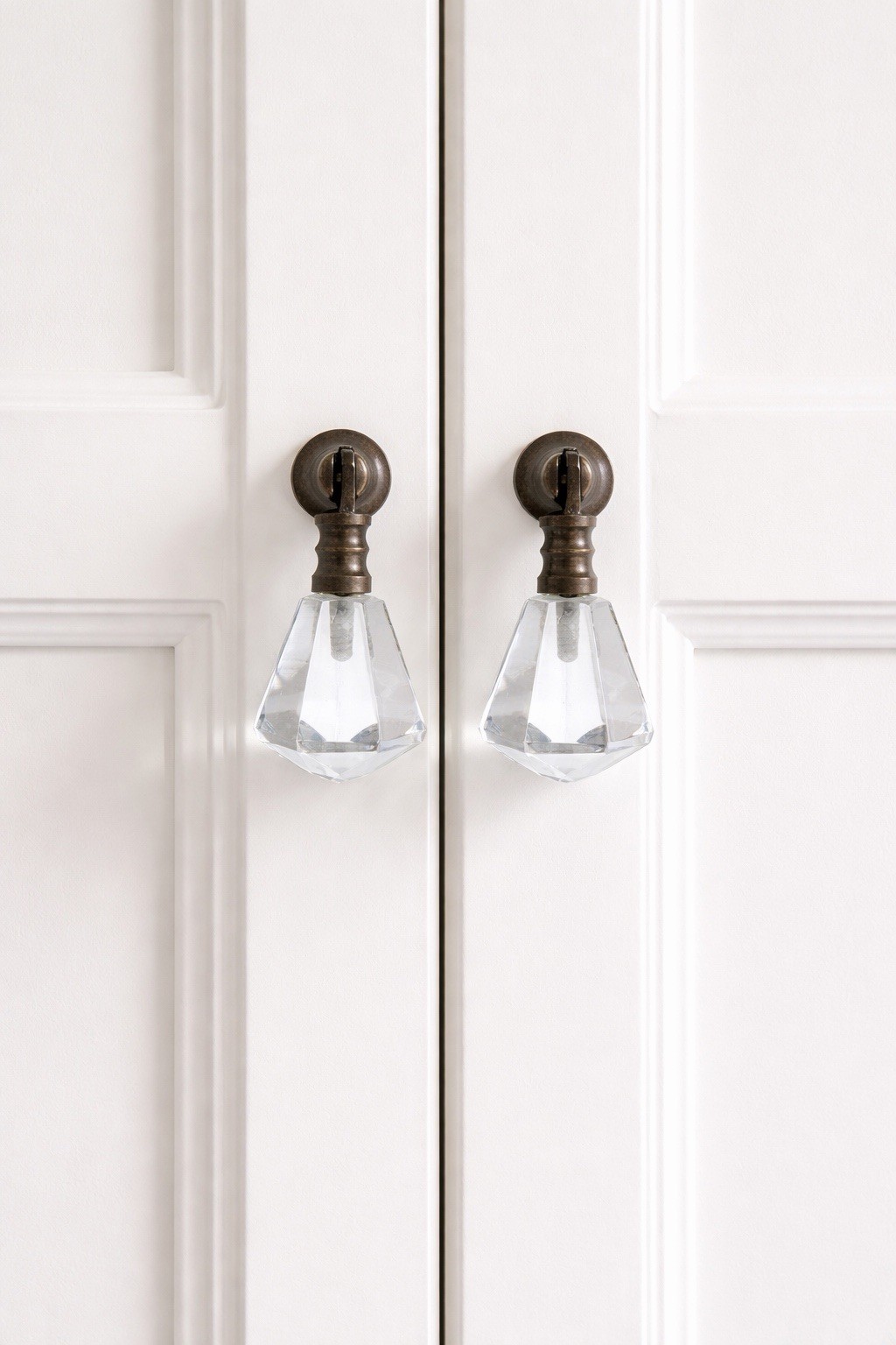 2 Victorian Metal Vintage Brass Clear Crystal Glass Teardrop Knobs Handle Pulls