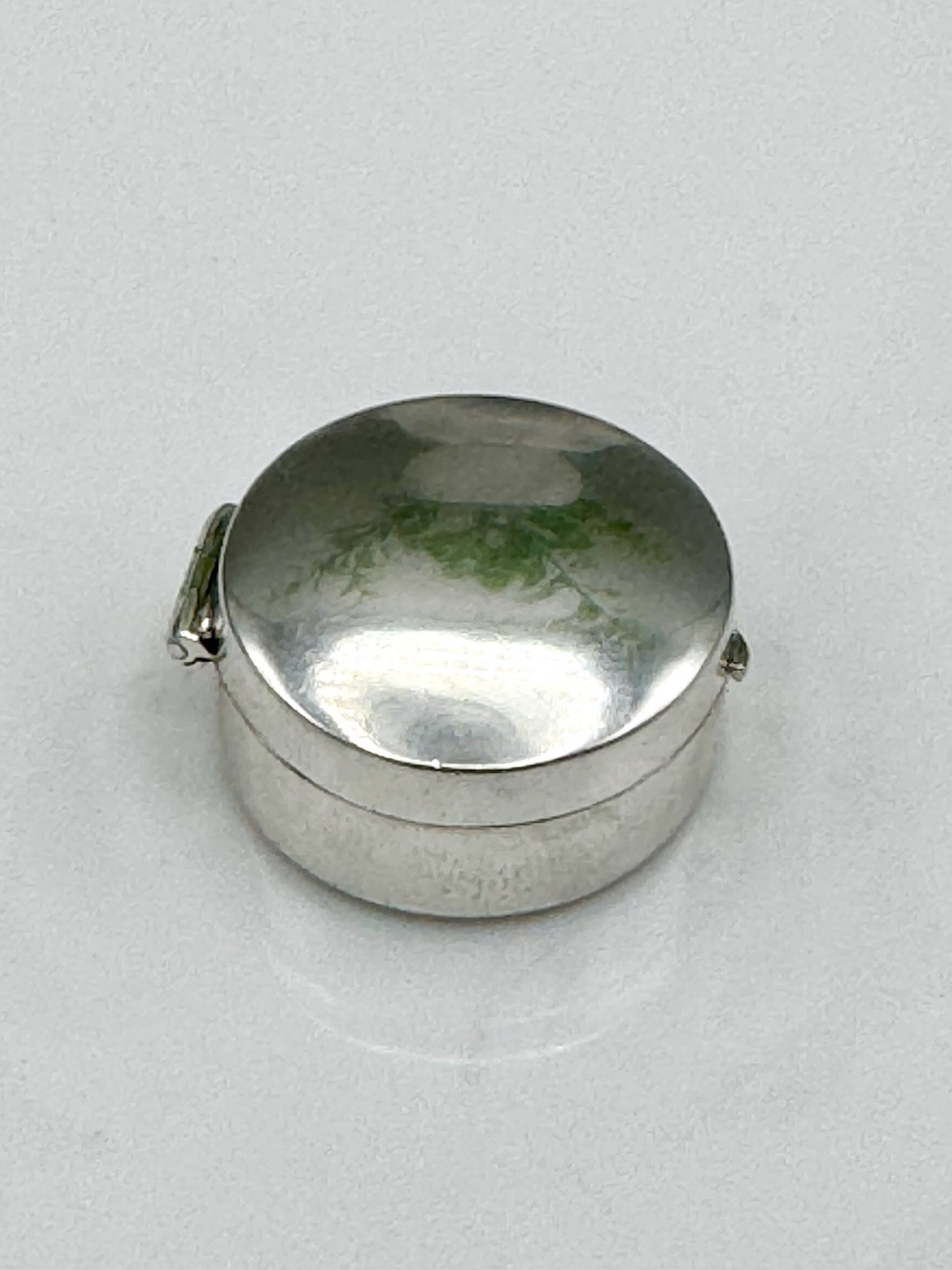 Vintage Ari D Norman Hallmarked Sterling silver Hinged Pill Box London 2002