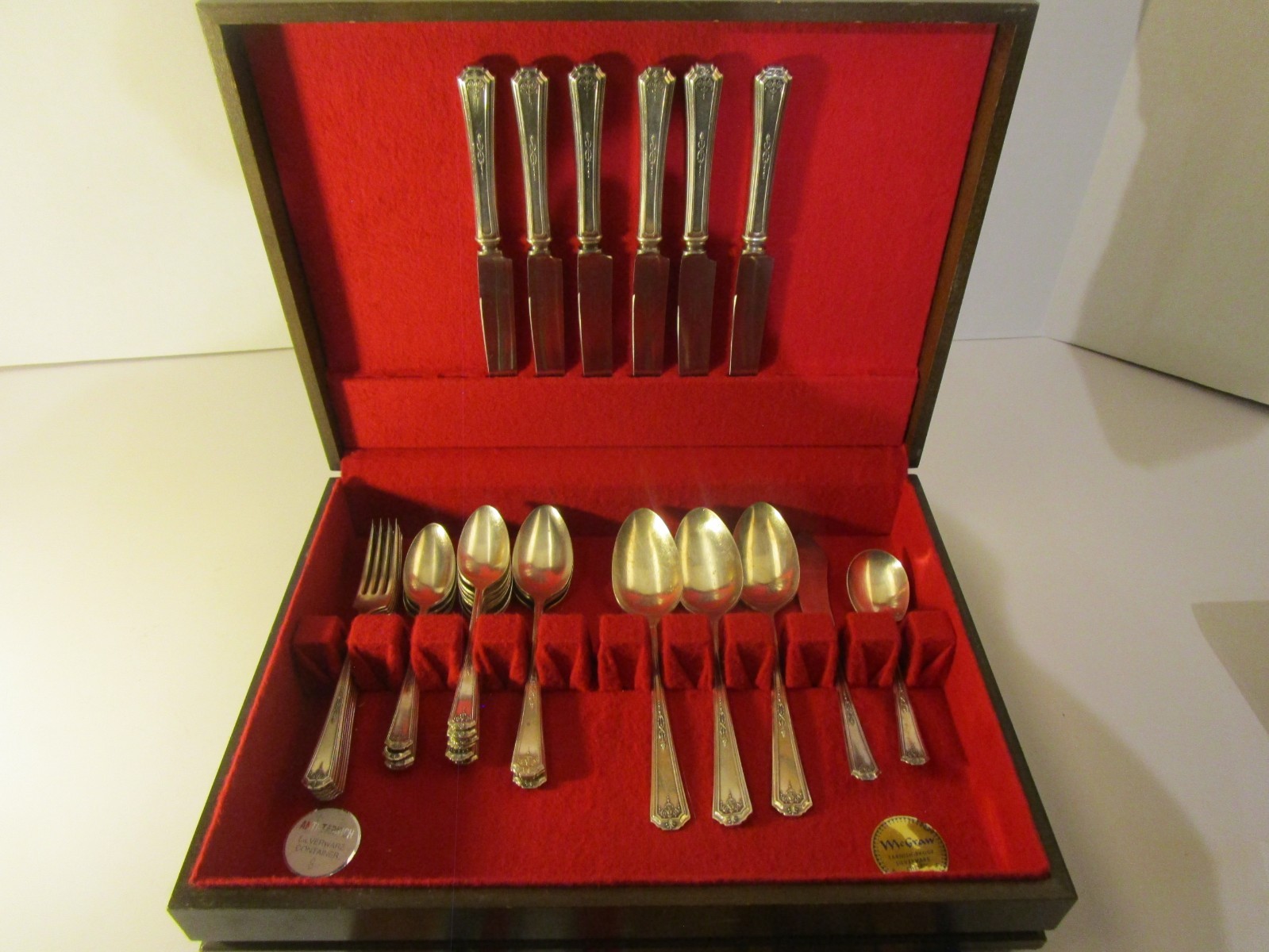 QUEEN BESS I pattern Oneida Community Tudor Plate 31 PIECES & WOOD CASE #TC
