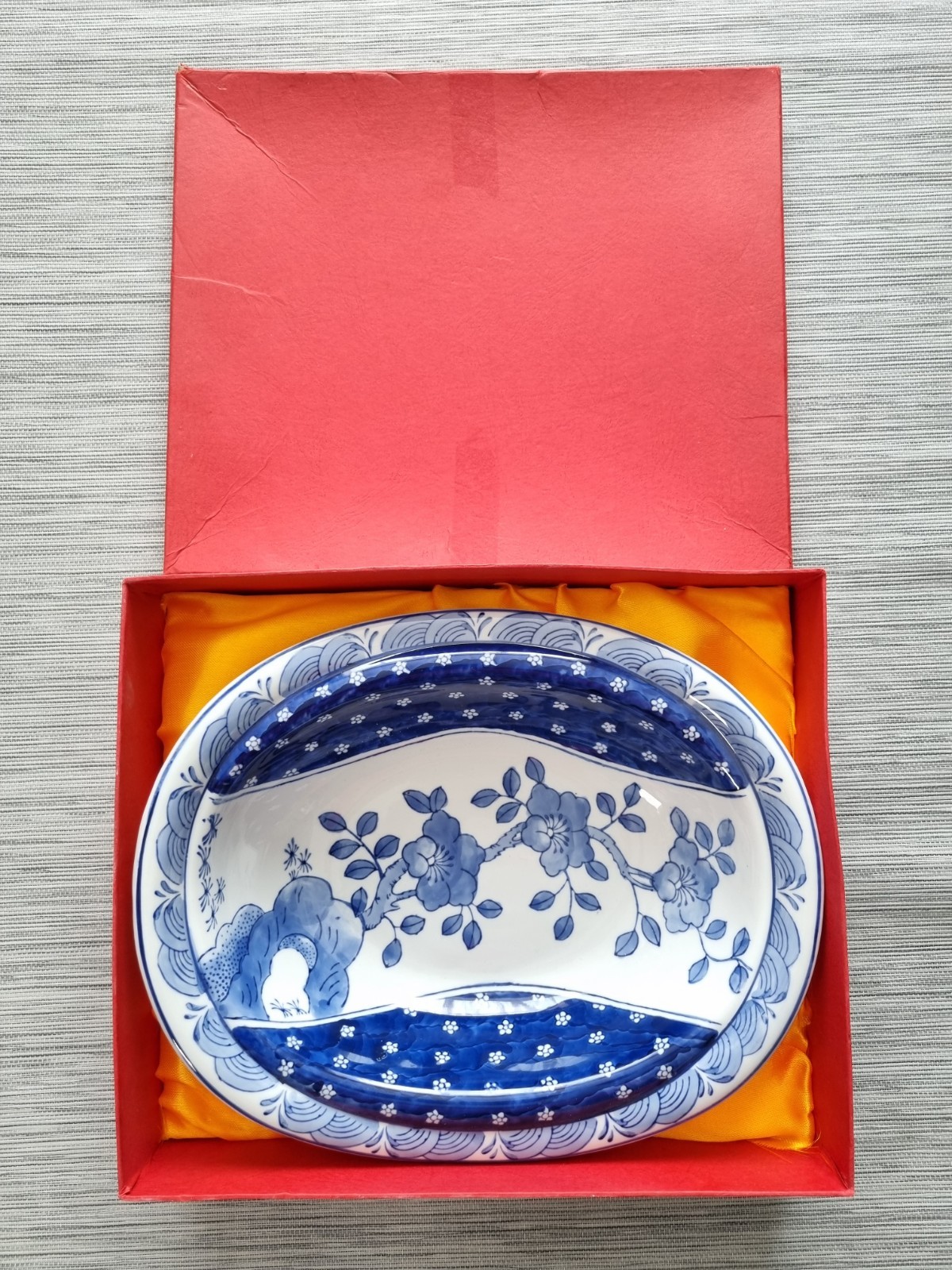 Chinese Blue & White Bowl Porcelain Dish Floral Design Centrepiece Rare Vintage