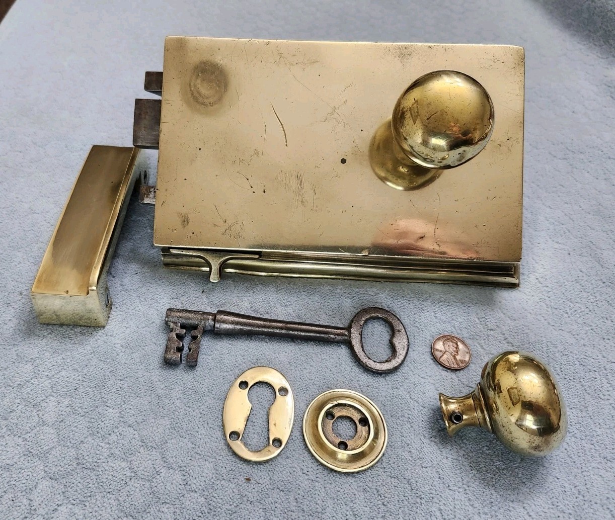 Molded Edge Brass Rim Lock Georgian 18th Century Complete LH 7-1/2
