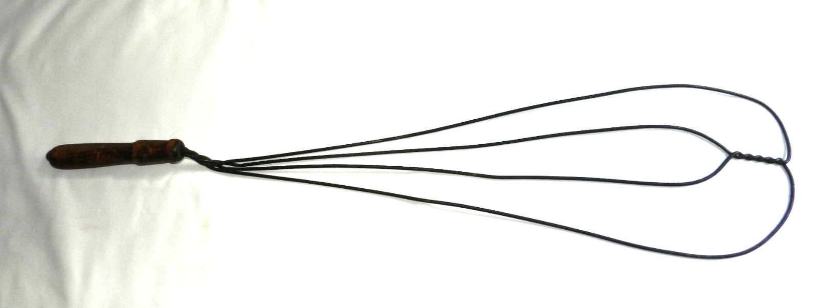 Vintage 29-inch Rug Beater w/ Interesting Pattern, Offset Distressed Wood Handle
