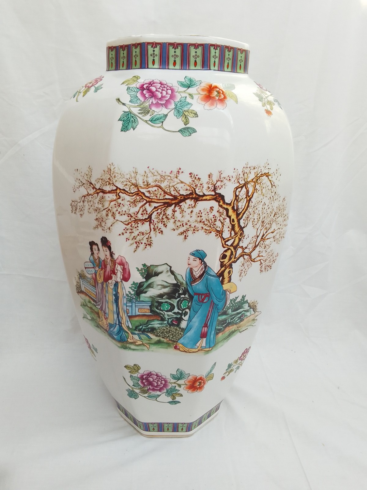 Very Large Chinese URN Vase ~ 52CM HIGH ~ Great condition & very decorative