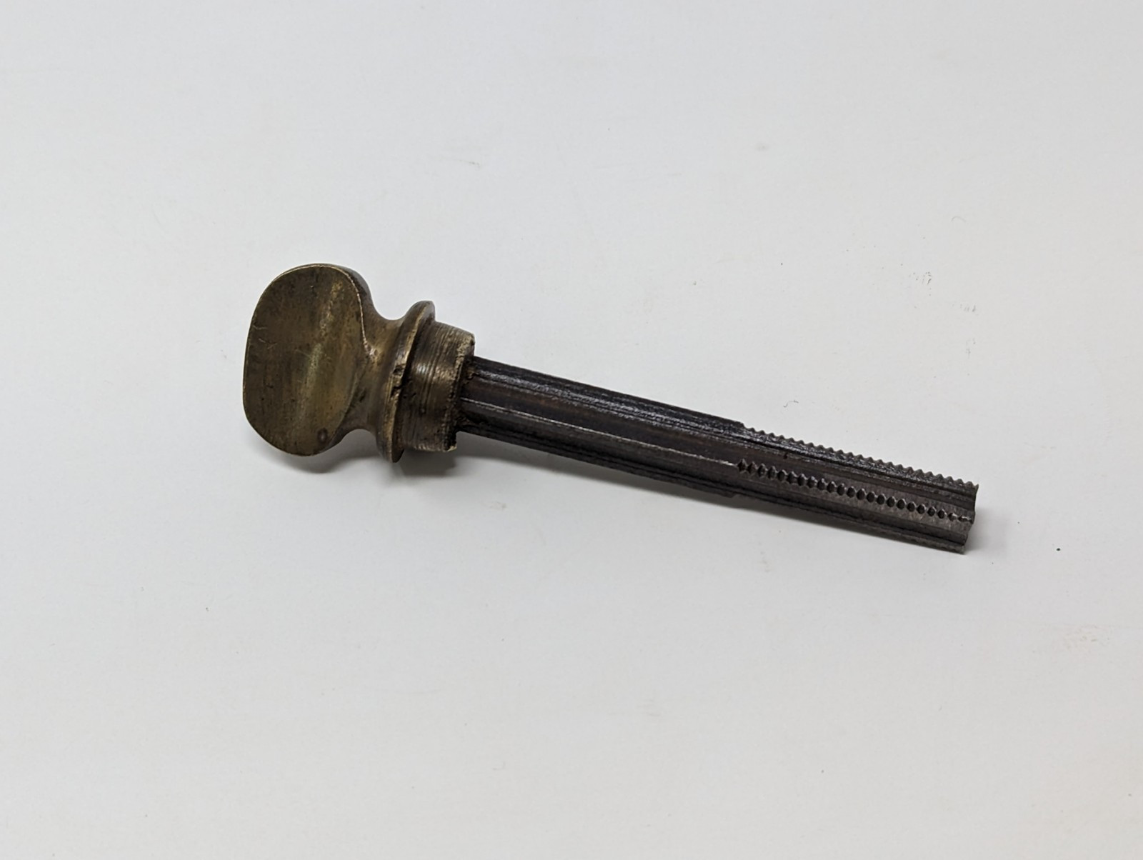 Antique Thumb Turn with Threaded Spindle, Brass in Color, 20TPI, 3-3/4″ Overall