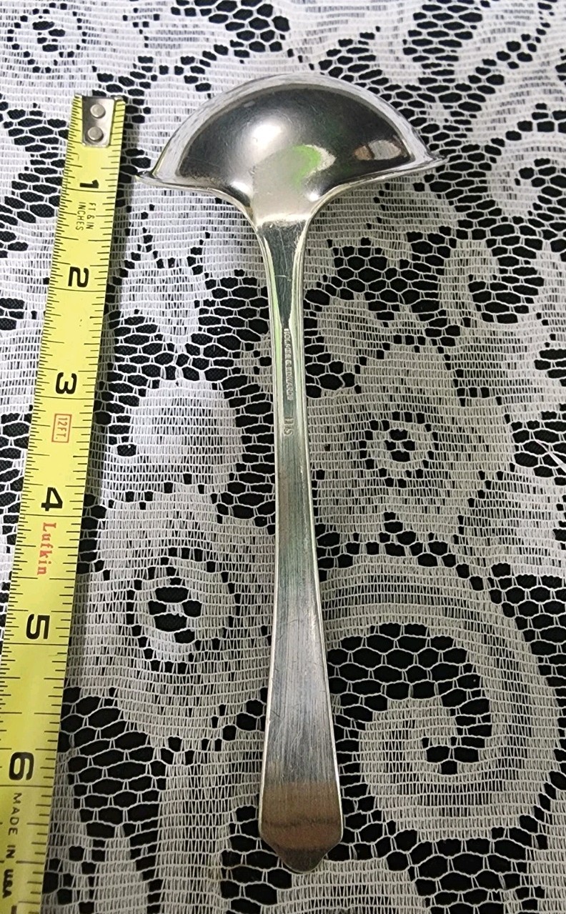 HOLMES & EDWARDS VINTAGE c1929 CHARM PATTERN SILVERPLATED “6 1/2” GRAVY LADLE 🤎