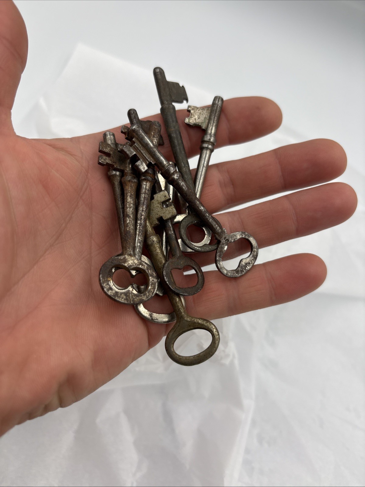 Lot Of 9 Antique Iron Jail Cellar Door Skeleton Keys Long Rusty 3.5” -2.5”