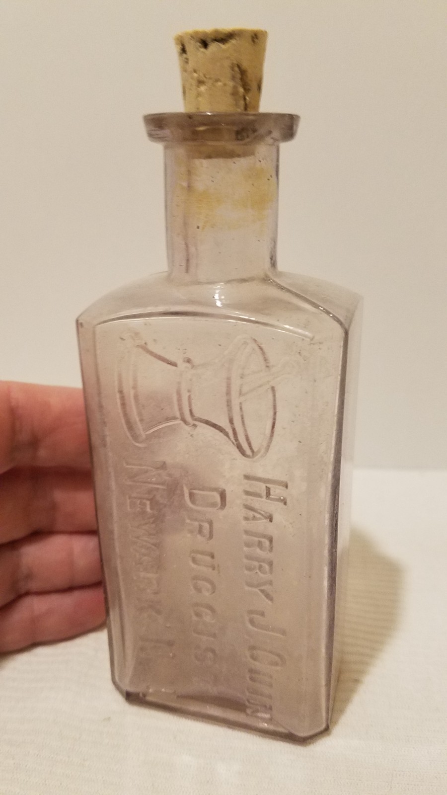 Antique CORKED Apothecary Medicine Bottle HARRY QUIN DRUGGIST NEWARK, NJ W.T. Co