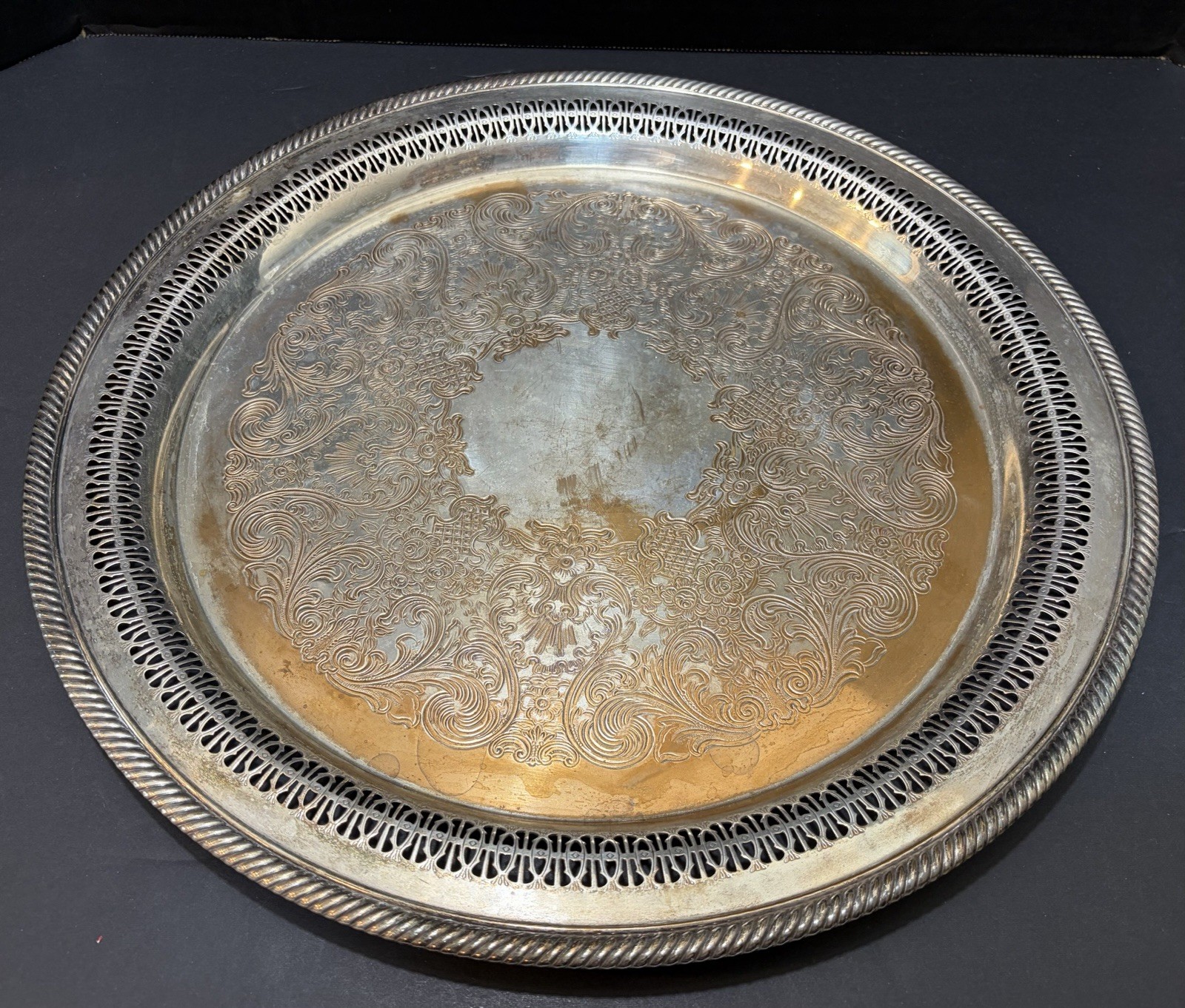 Vintage Wm Rogers 172 Silverplate 15″ Round Serving Tray Pierced Gallery Rim