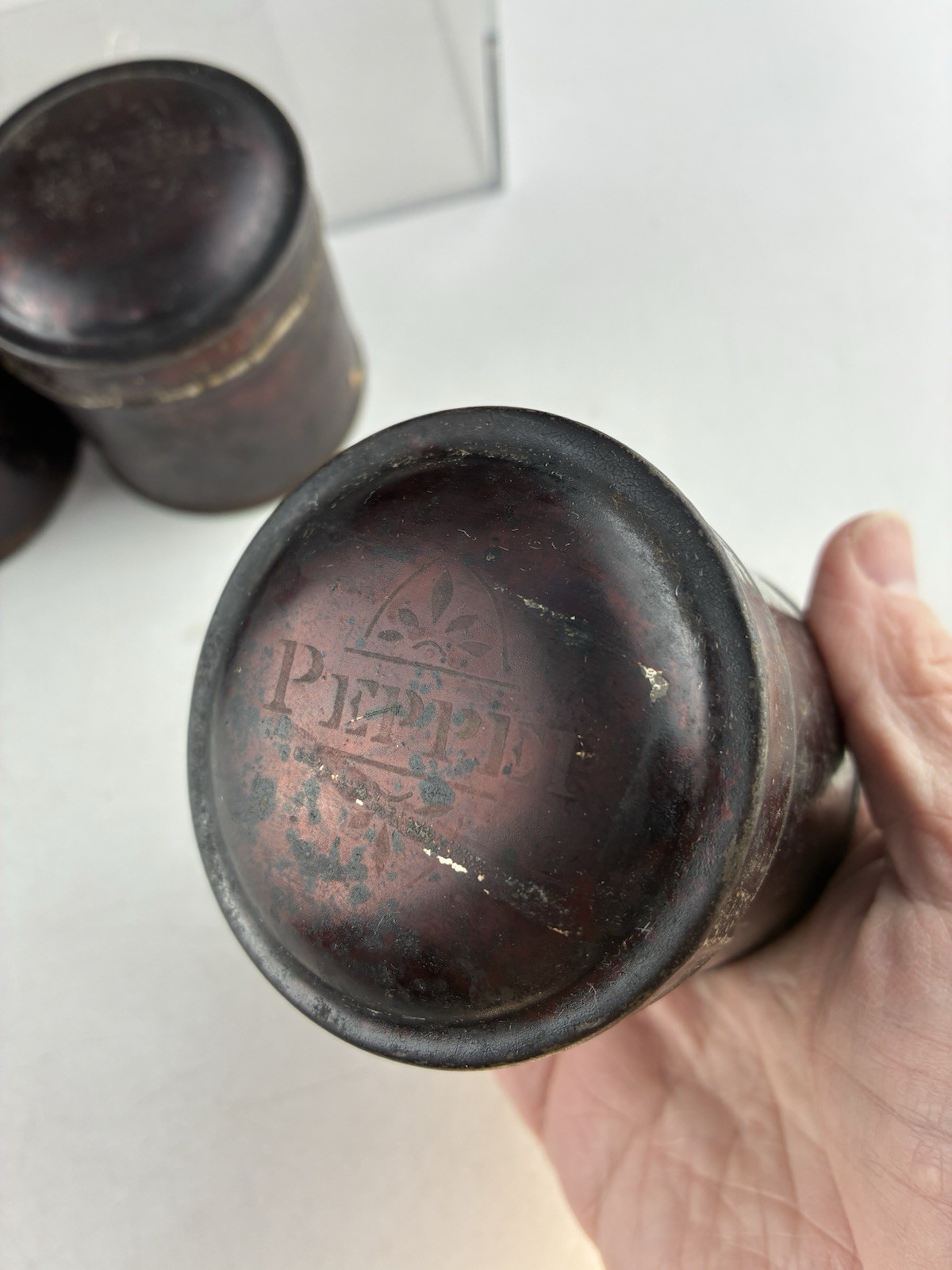 Antique Toleware Tin Spice Box w/ 7 Individual Spice Tins ~ Round w/ Drop Handle