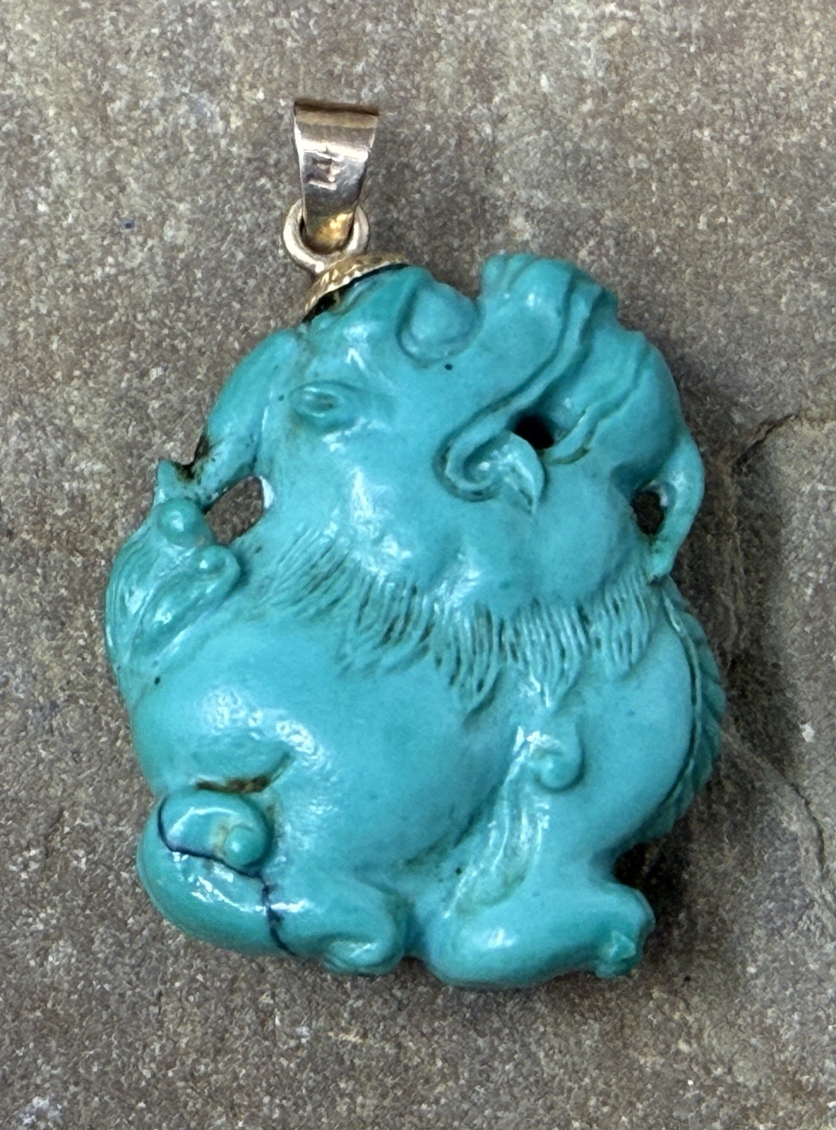 Vintage Carved TURQUOISE Foo Dog Lion Pendant 14K Gold Charm CHINESE Guardian