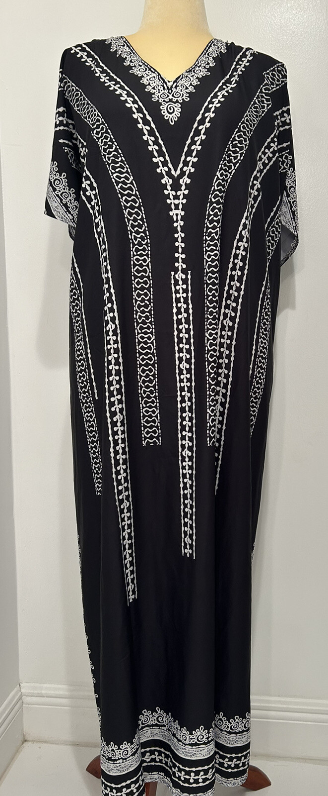 CAFTAN black and white one size fits all