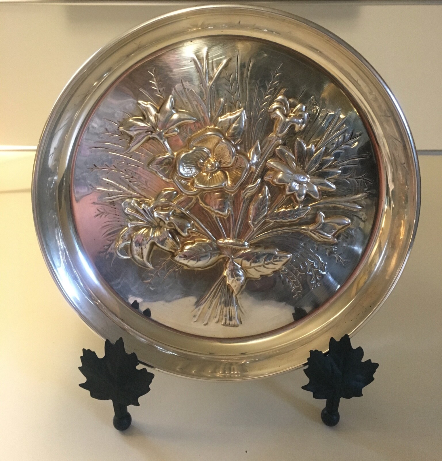 VINTAGE HEAVY 800 ITALIAN SILVER HANDMADE REPOUSSE FLORAL BOUQUET PLATE ITALY