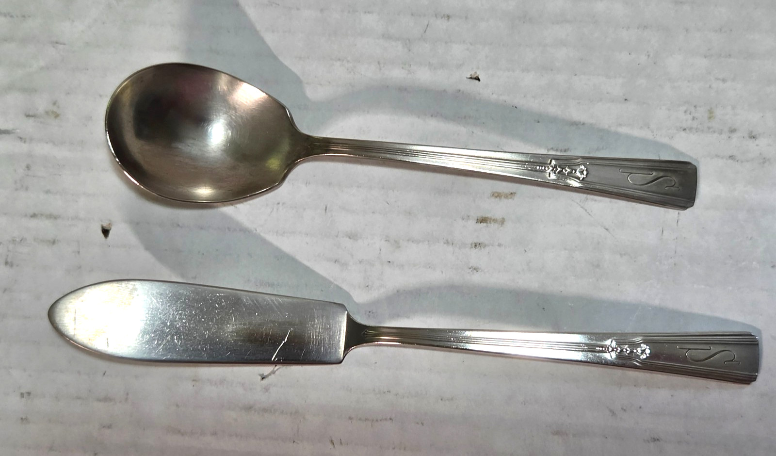 Vtg WM Rogers Mfg IS Revelation Extra Silver Plate Butter Knife, Sugar Spoon
