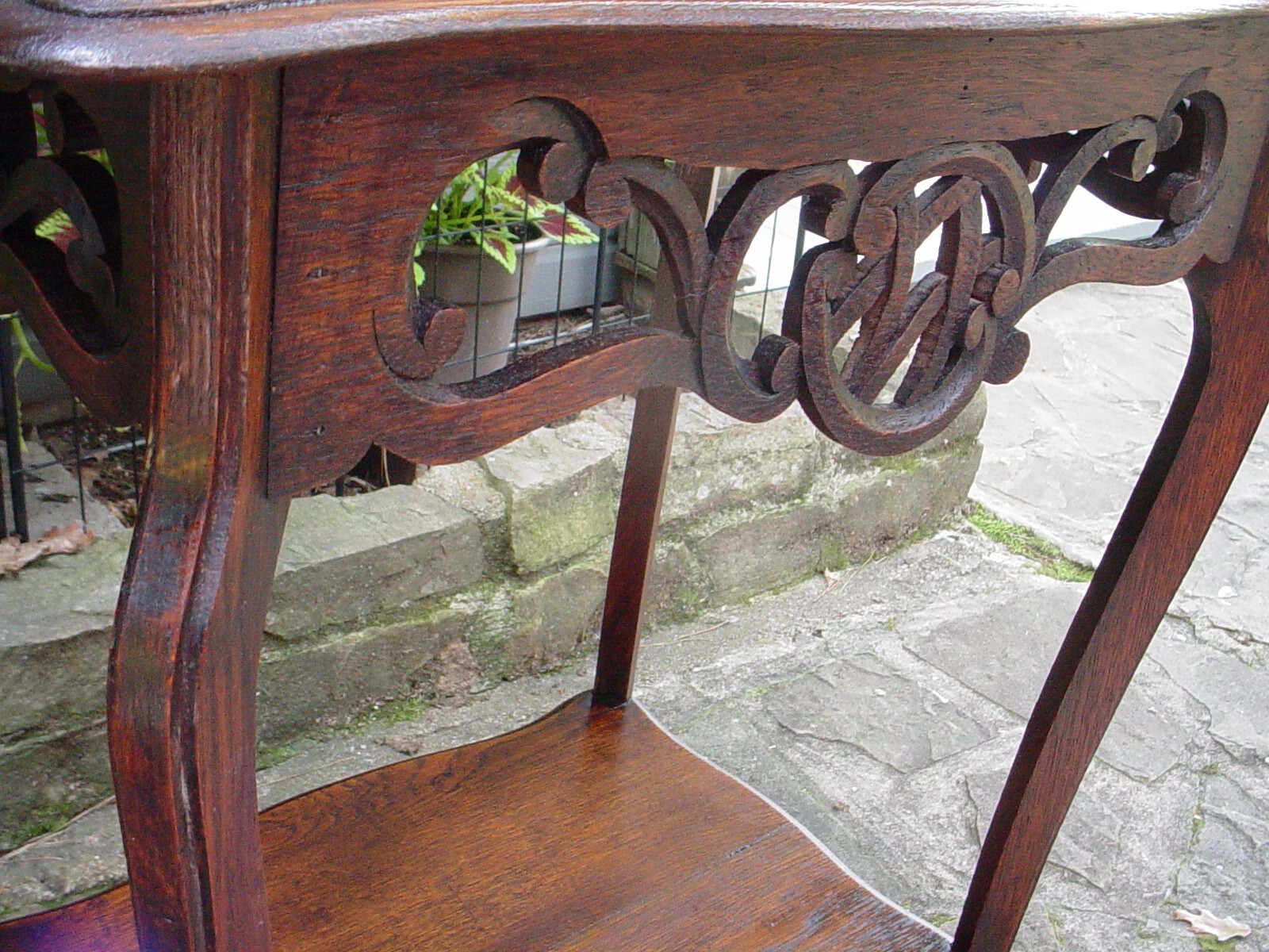 Nice Older Solid European Oak Lamp Side End Bedside Table W/Pierced Carved Skirt