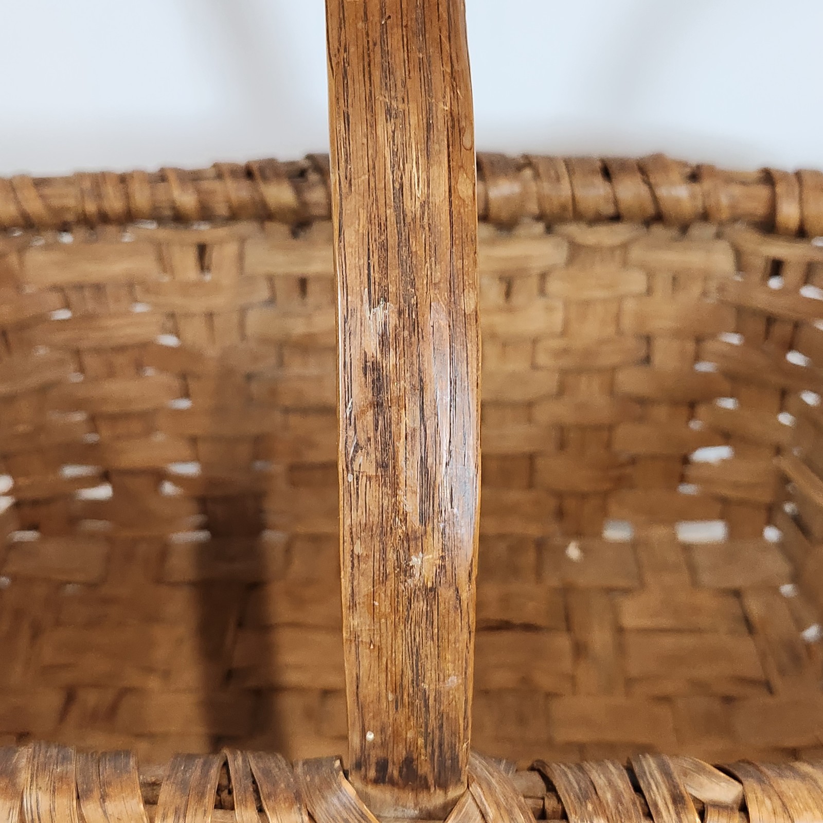 Antique Split Oak Wood Primitive Farmhouse Gathering Basket Bendwood Handle