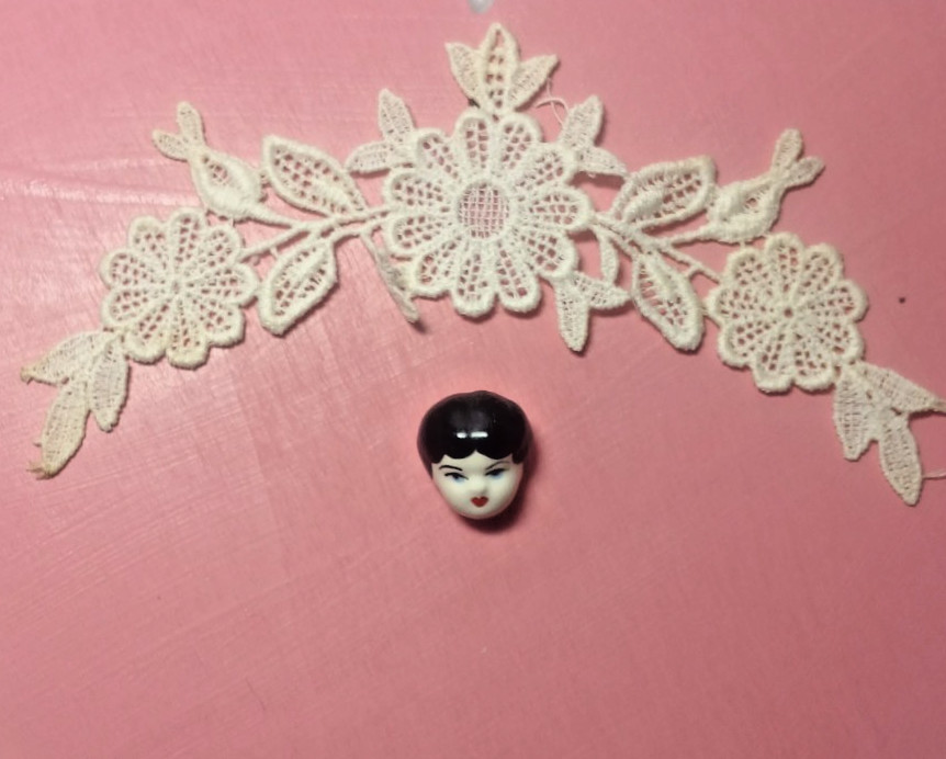 Antique to Vintage Jenny Lind doll face button