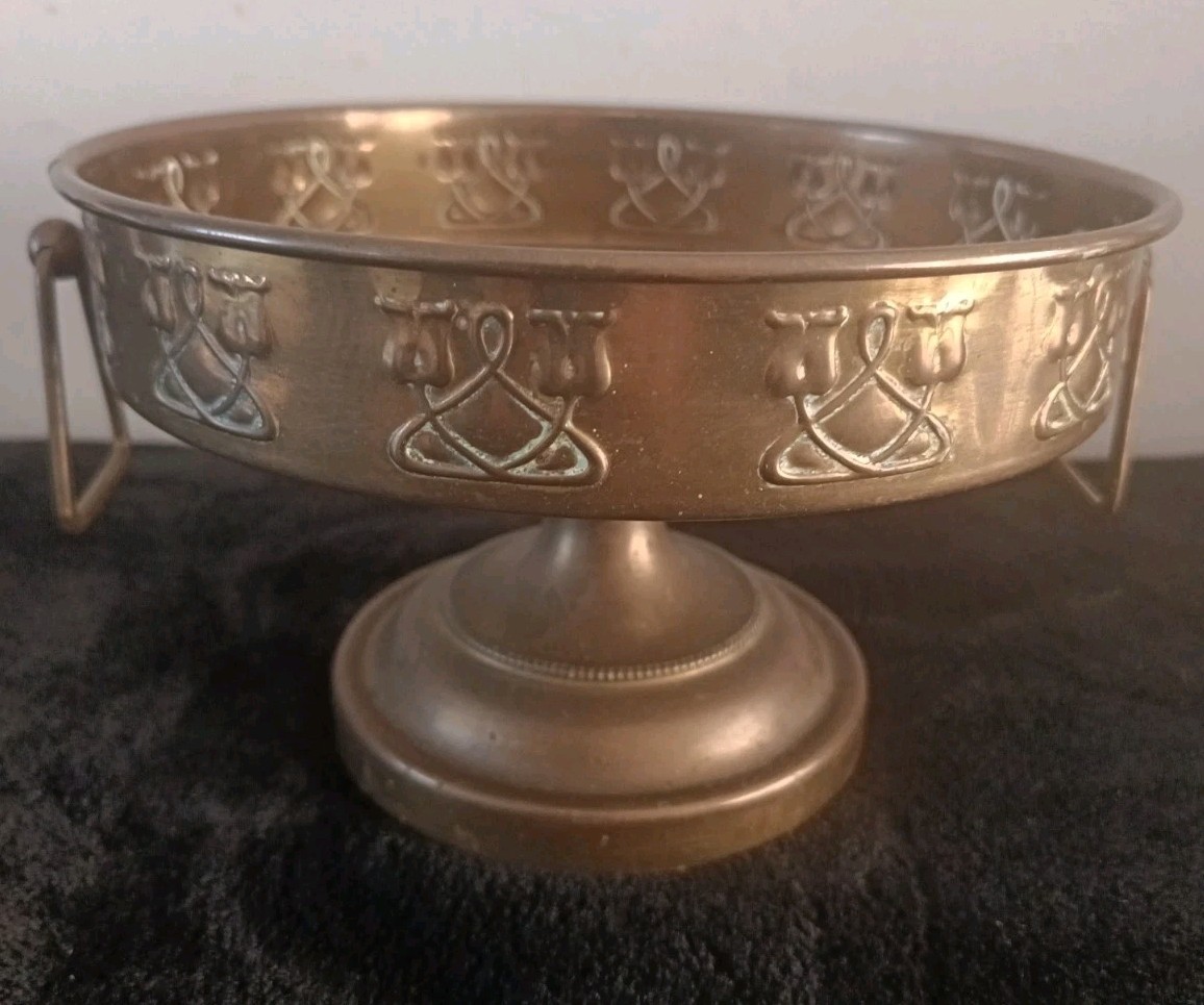 Vintage Art Nouveau Brass Tazza arts and crafts Fruit Dish/ Tray Twin Handle