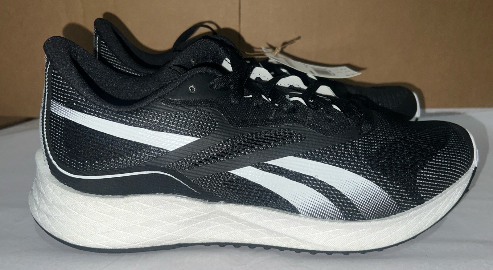 WOMEN’S REEBOX FLOATRIDE ENERGY 3.0 BLACK/WHITE SIZE 9