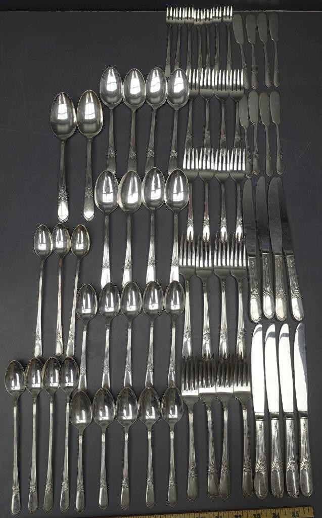 FLATWARE 66pc W.M. ROGERS silverplate Mary Lou (1938) service 8 +EXTRAS +SERVING