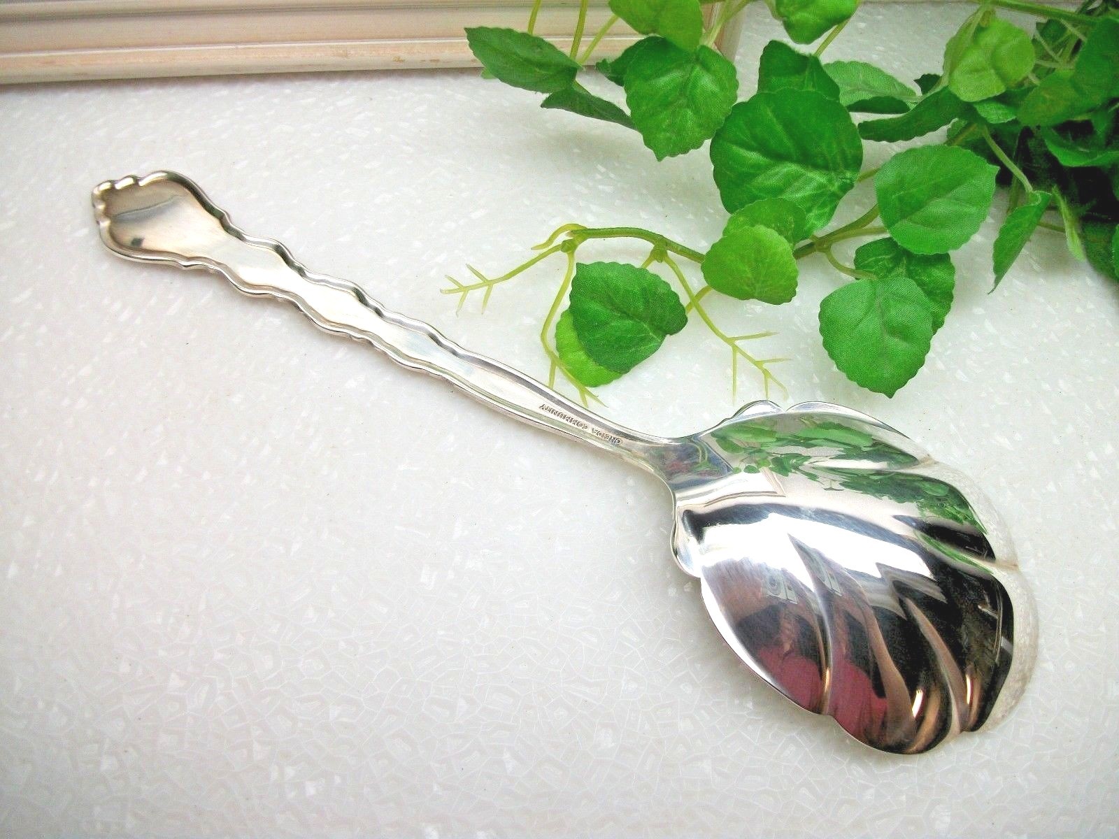 Oneida Community Silver DUET Silverplate “Shell” Casserole Serving Spoon 1980