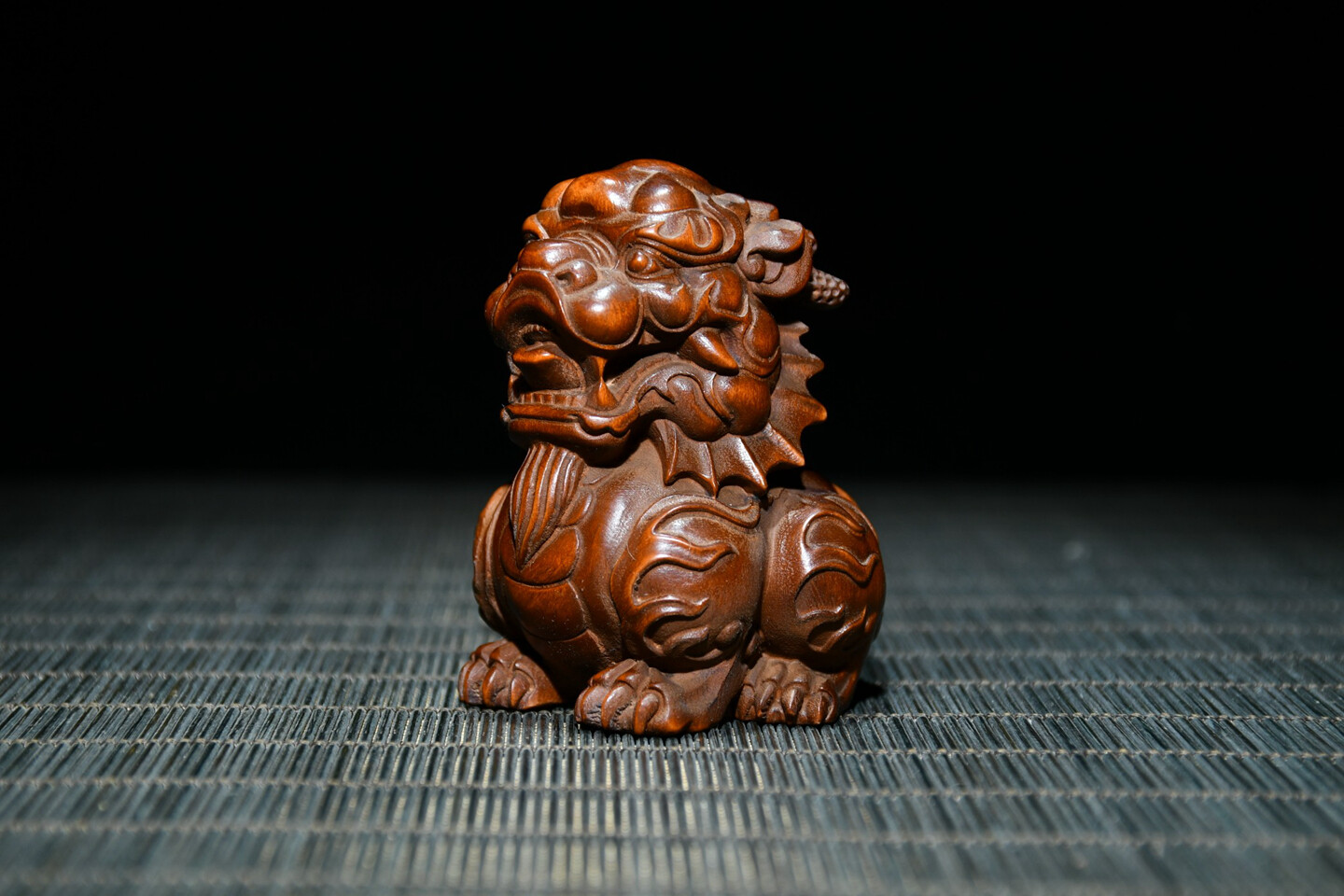 Home Decor Art Gift Chinese Antique Boxwood Sculpture Hand Carved Lion Statue