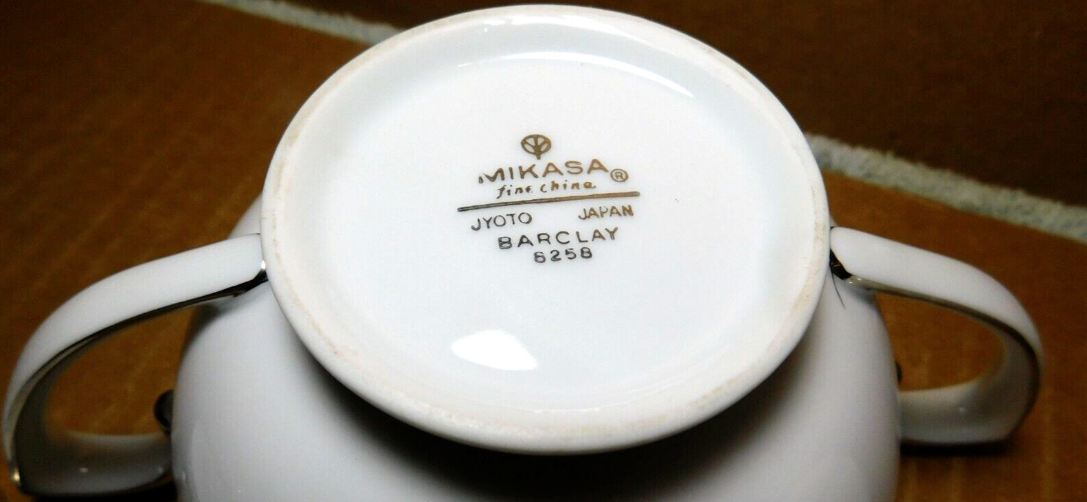 Mikasa~Barclay White & Silver Sugar Bowl With Lid And Creamer 3 Pc. Set