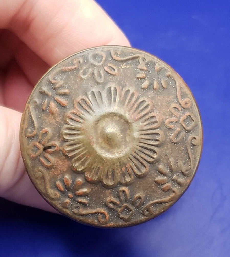 Ornate Bronze Cap Embossed Flowers Brass 1.5″ Drawer Cabinet Knob Pull Heavy