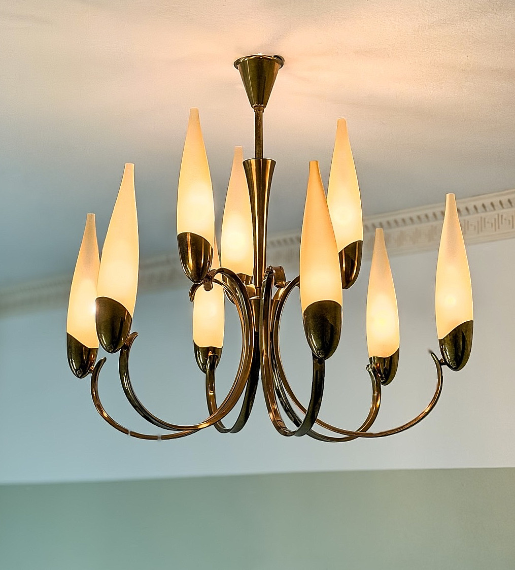 Stilnovo Ernest Igl 1950s Chandelier , 9 Candlelight Glas Cone Shades Original