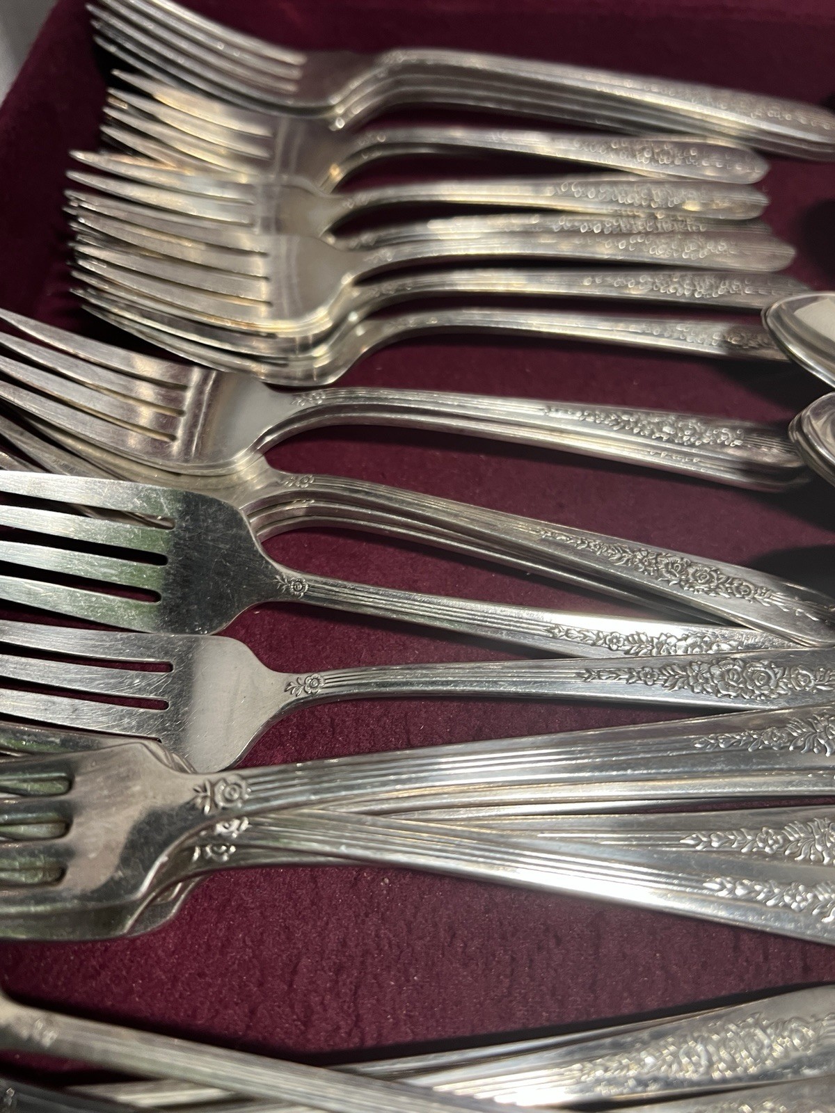 NOBILITY PLATE*ROYAL ROSE PATTERN* 75PCS*GUMBOS, ICE TEAS, ETC. 1939