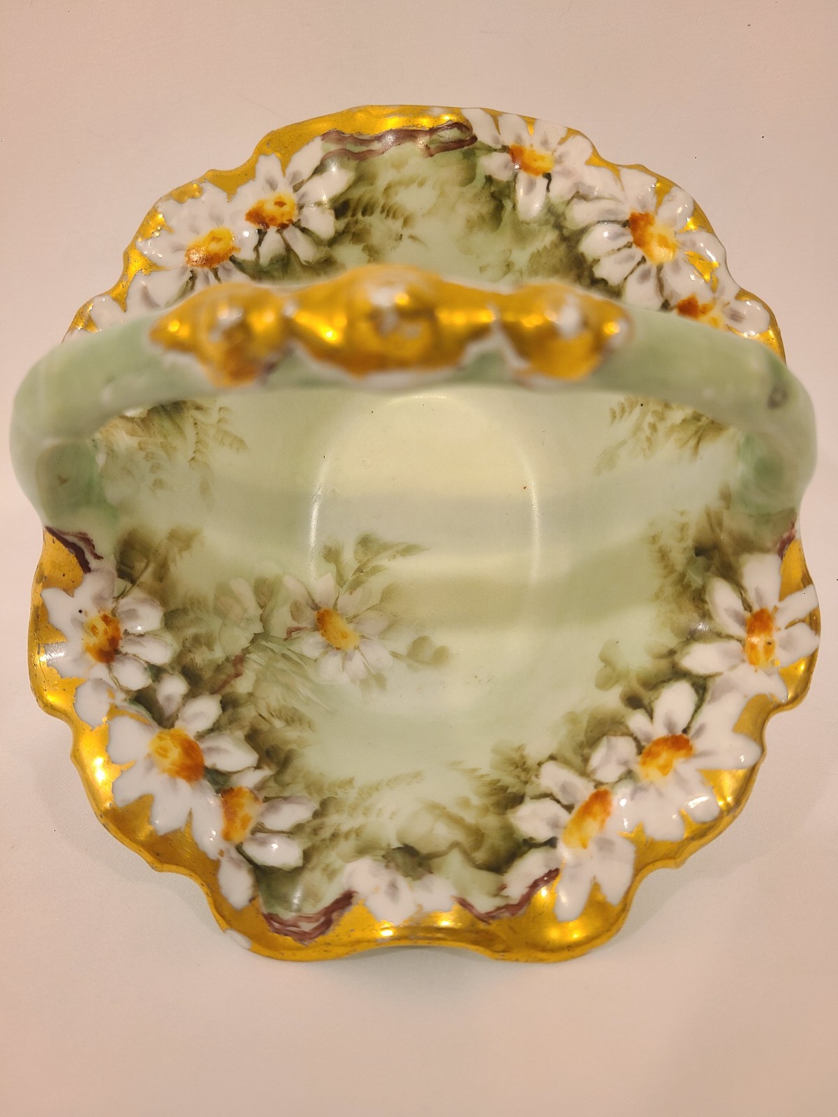 ANTIQUE LIMOGES HAND PAINTED PORCELAIN DAISY BASKET DISH GOLD TRIM