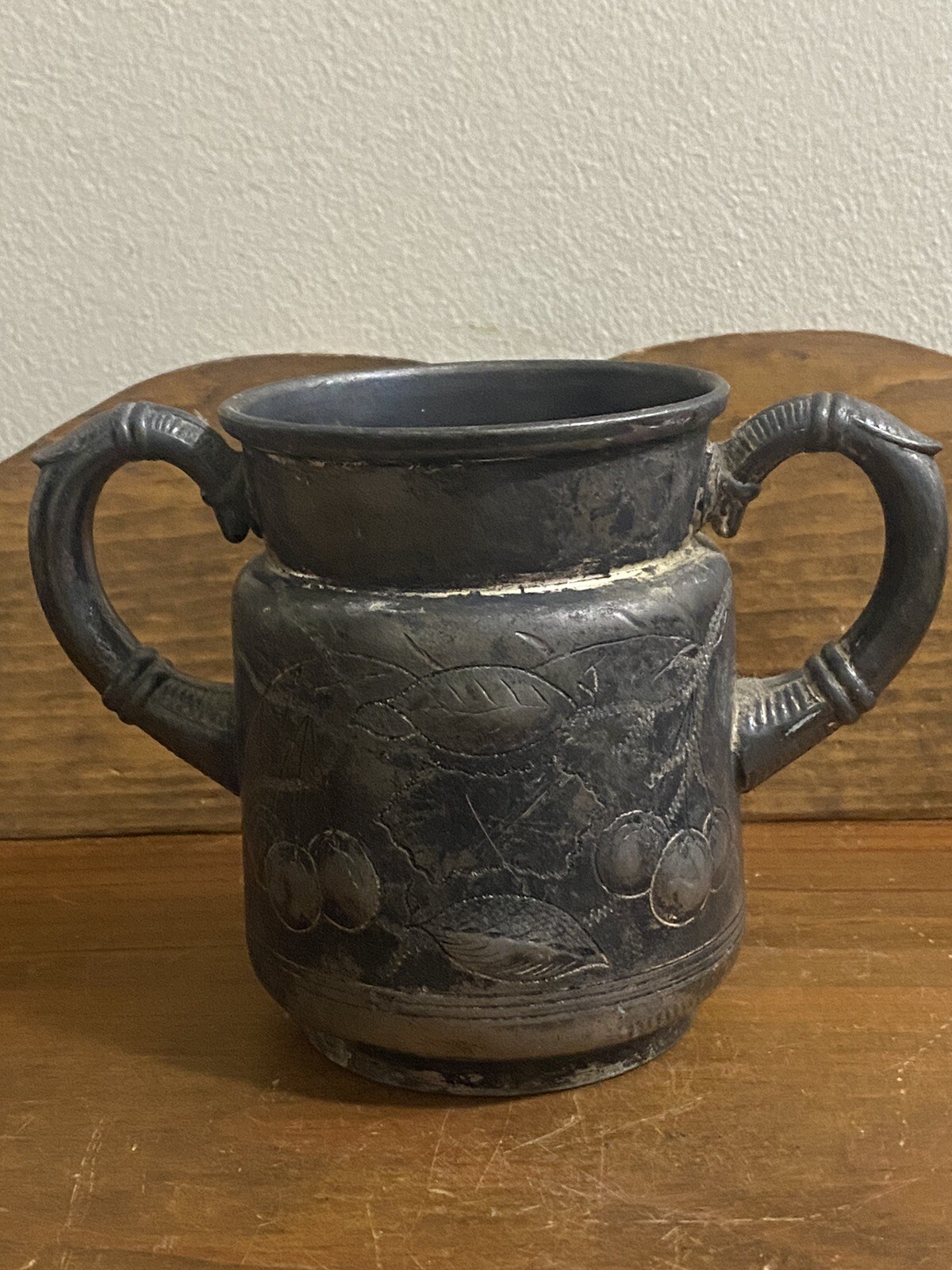 Antique Adelphi Silver Plate Company victorian aesthetic loving cup 4.5″ Tall