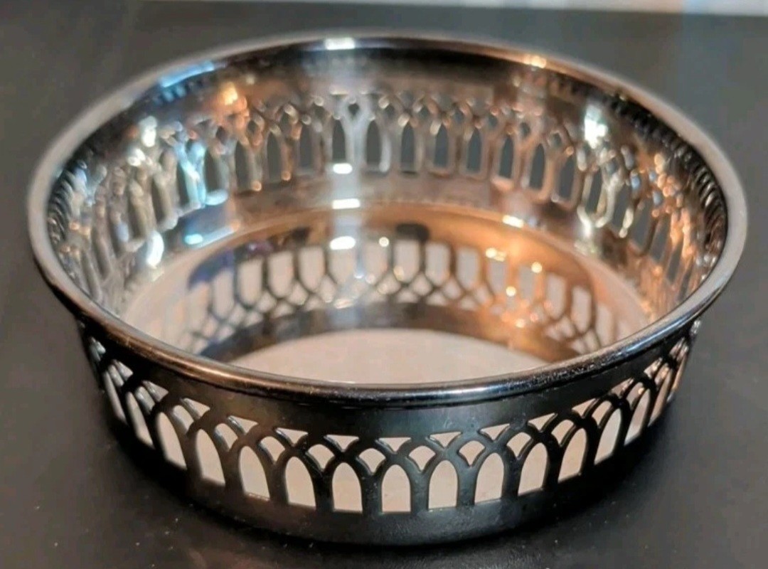Vintage Lunt Wine Champange Bottle Coaster Tray Silver plate Stamp ( M-210 ) 5″