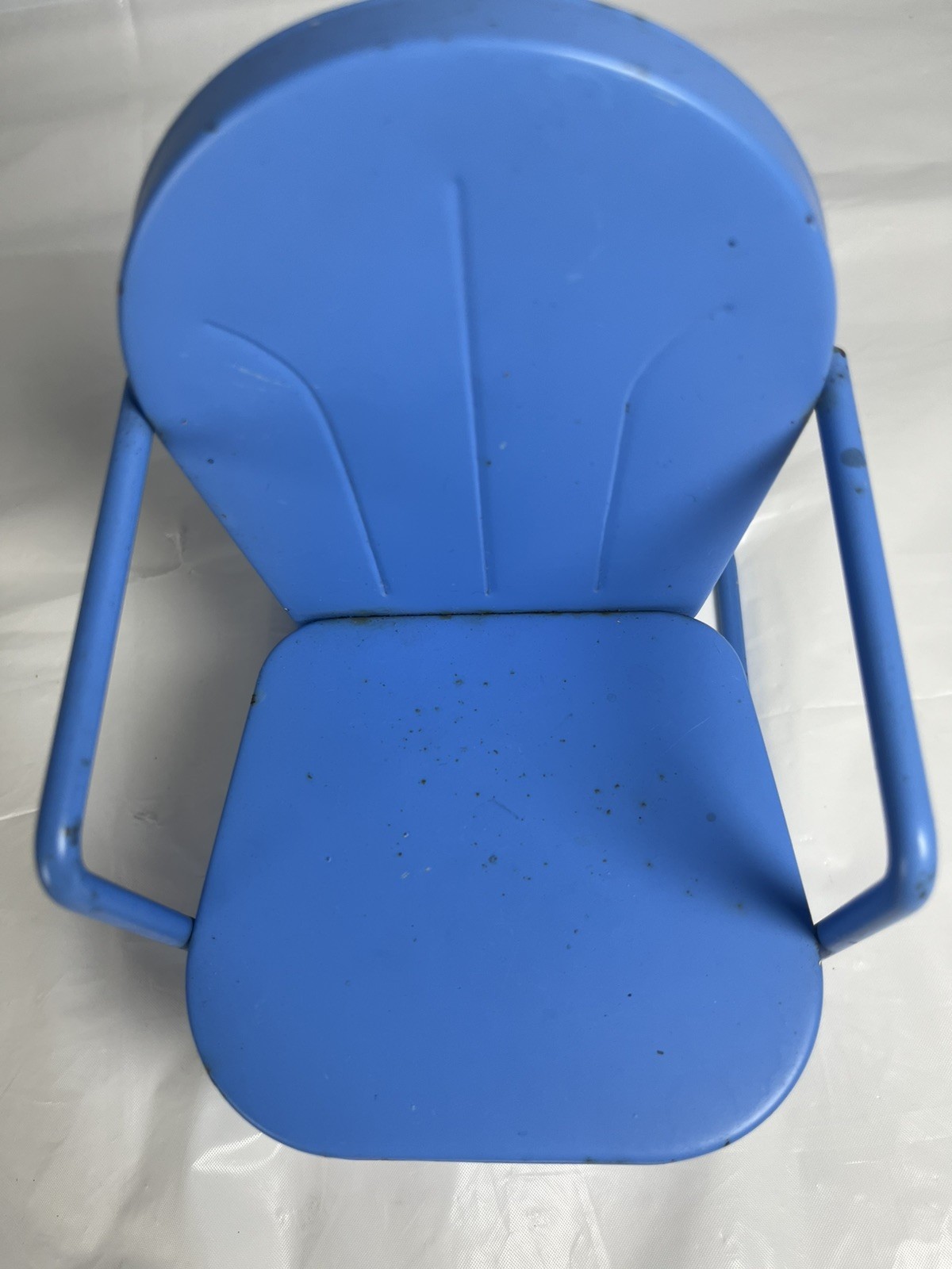 VTG Salesman Sample Metal Lawn Chair Clam Shell Blue Curved Back Dolls or Plants