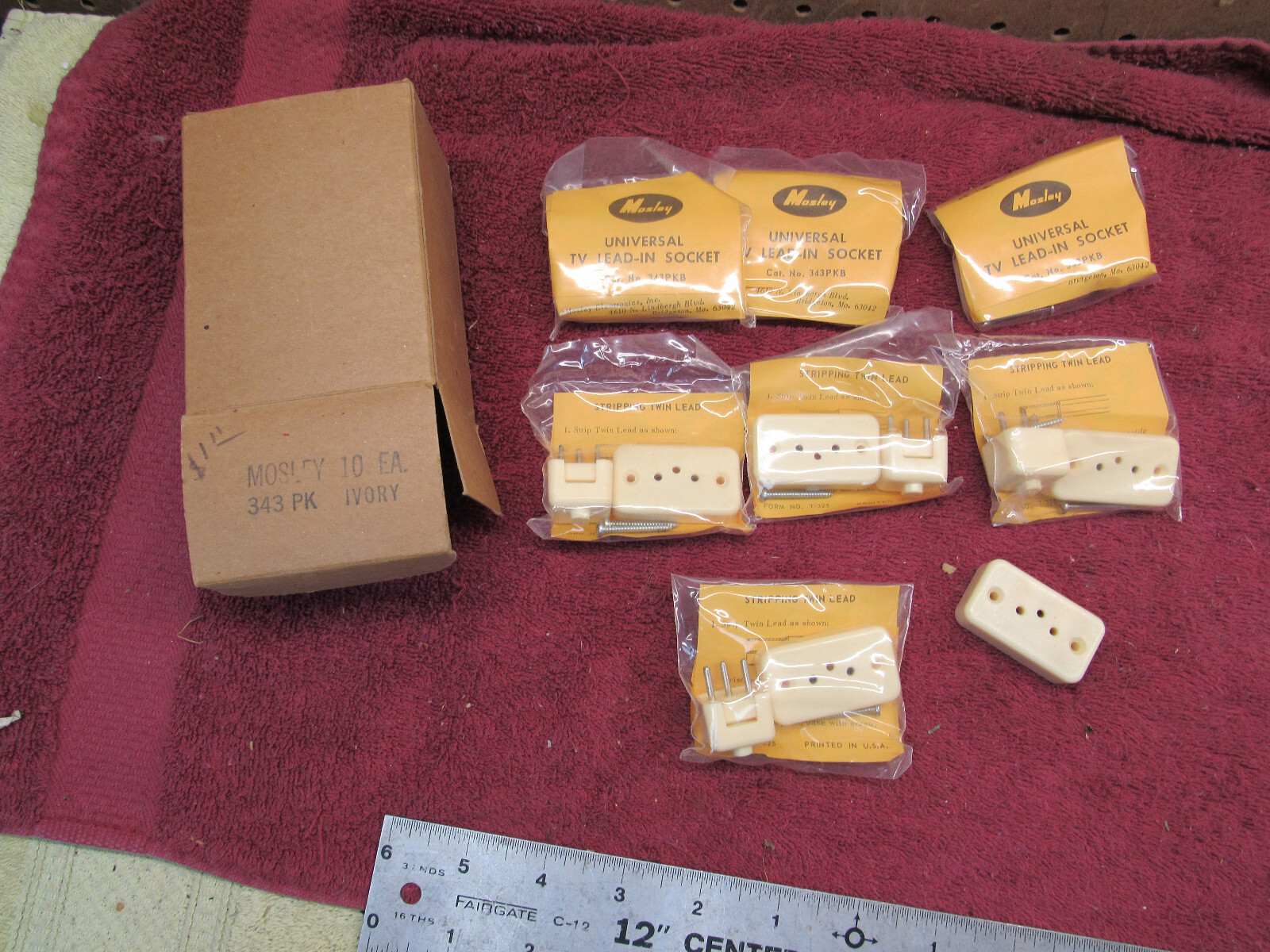 7 pcs NOS Vintage Mosley 343PKB 3-Pin TV Lead In Socket Plug