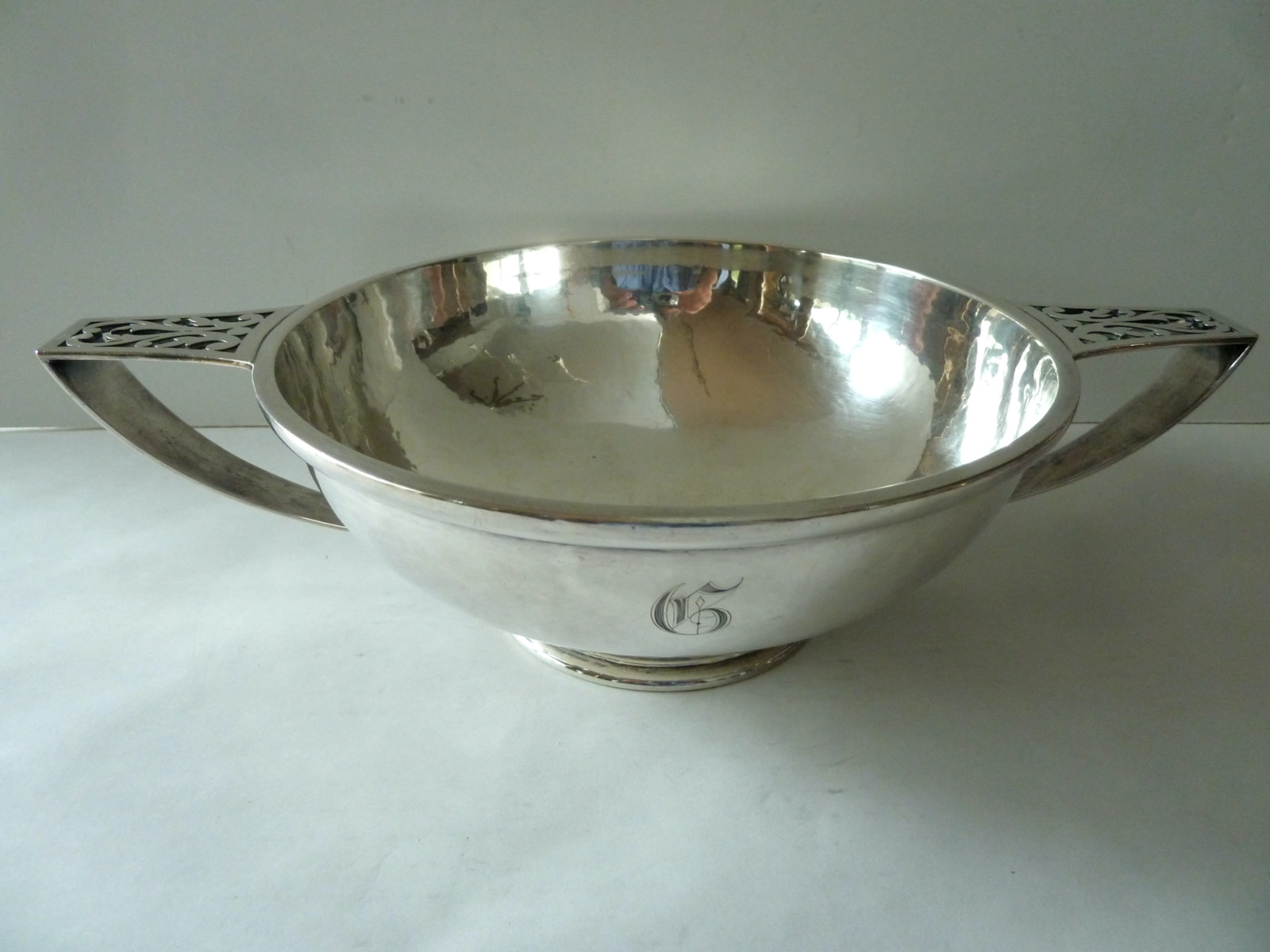 ARTS & CRAFTS HANDWORKED STERLING BOWL PIERCED HANDLES RICHARD DIMES, BOSTON
