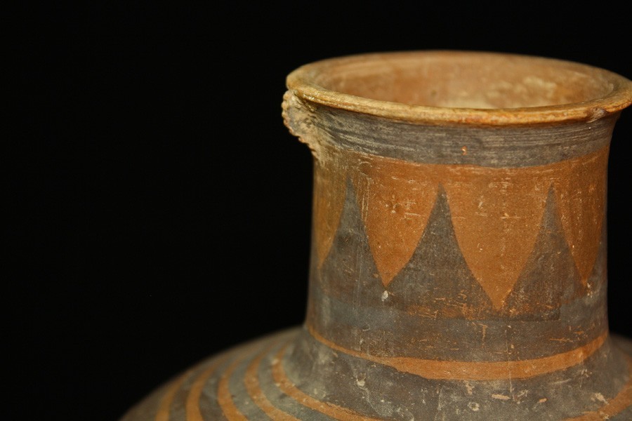 V4549 Authentic Neolithic Terracotta Large Vase / Pot / Amphora. Artifact China