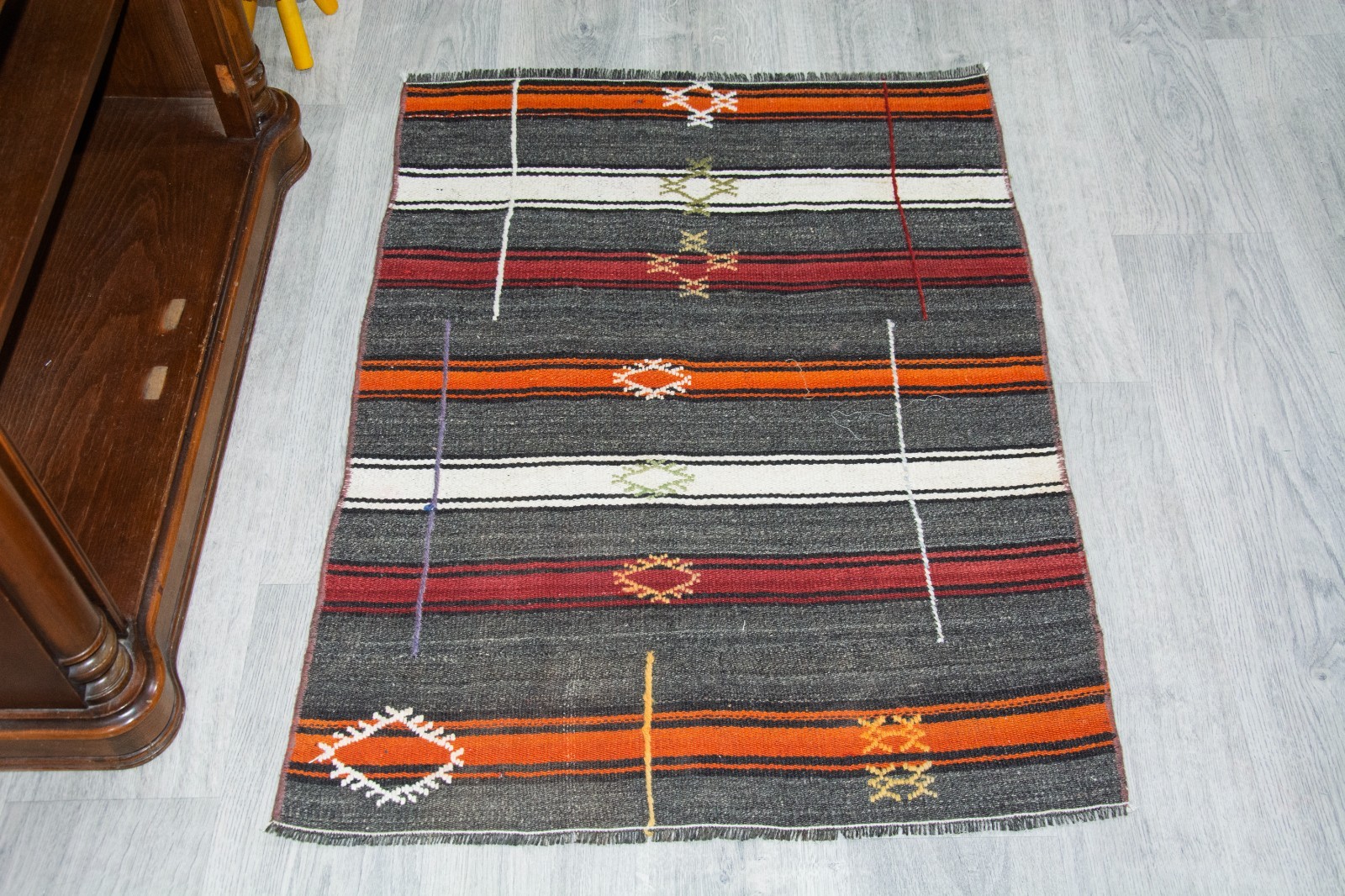 Vintage Turkish Rug 32×43 Inches, Small Oushak Rug | Gray Flatweave Kilim