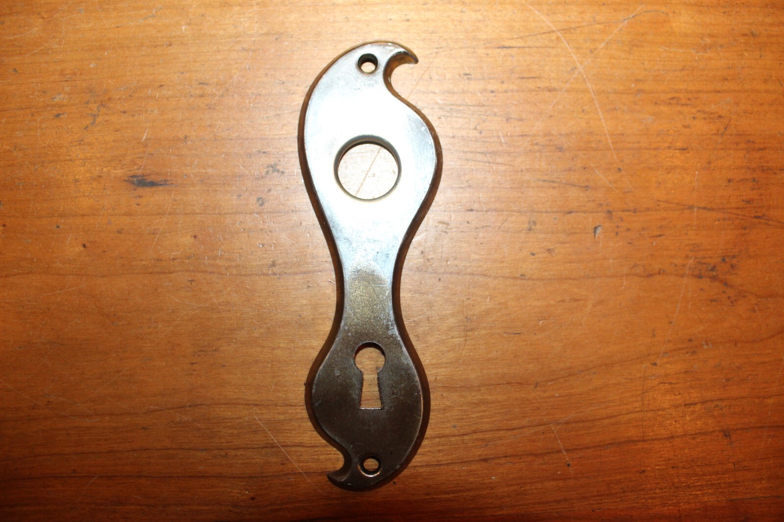 Nickel Plate on Wrought Steel Art Deco? Keyhole Doorknob Escutcheon S-12