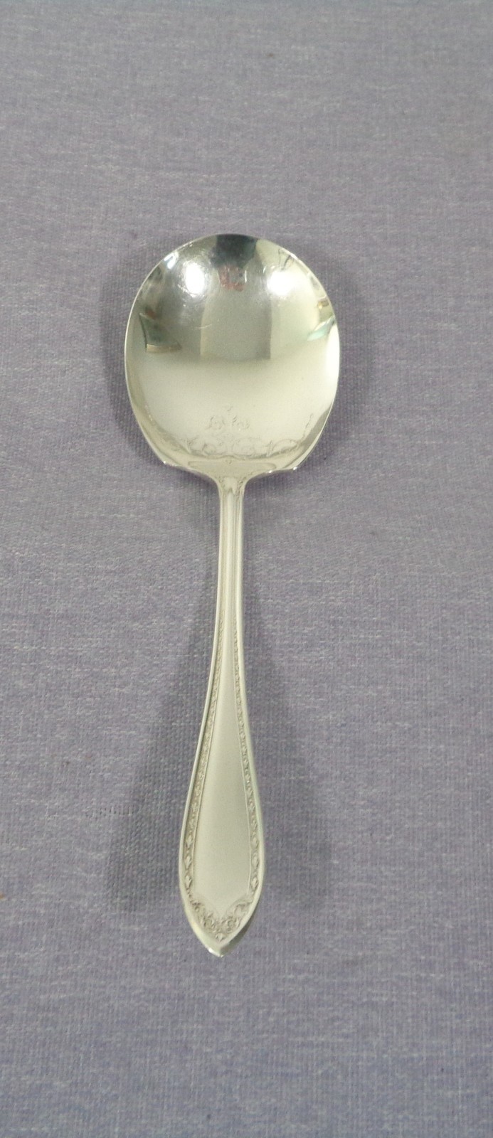 ONEIDA COMMUNITY SILVERPLATE FLATWARE SHERATON BERRY / CASSEROLE SPOON