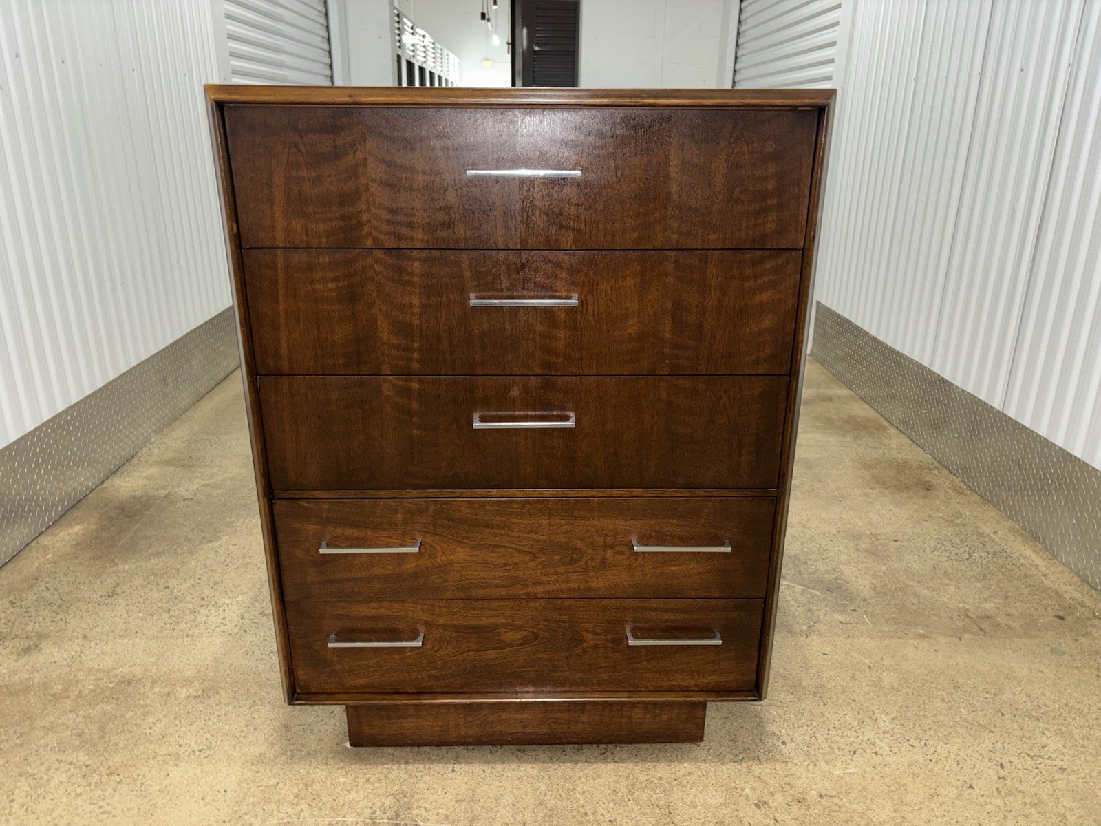 Vintage Mid Century Modern 5 Drawer Dresser by Lane