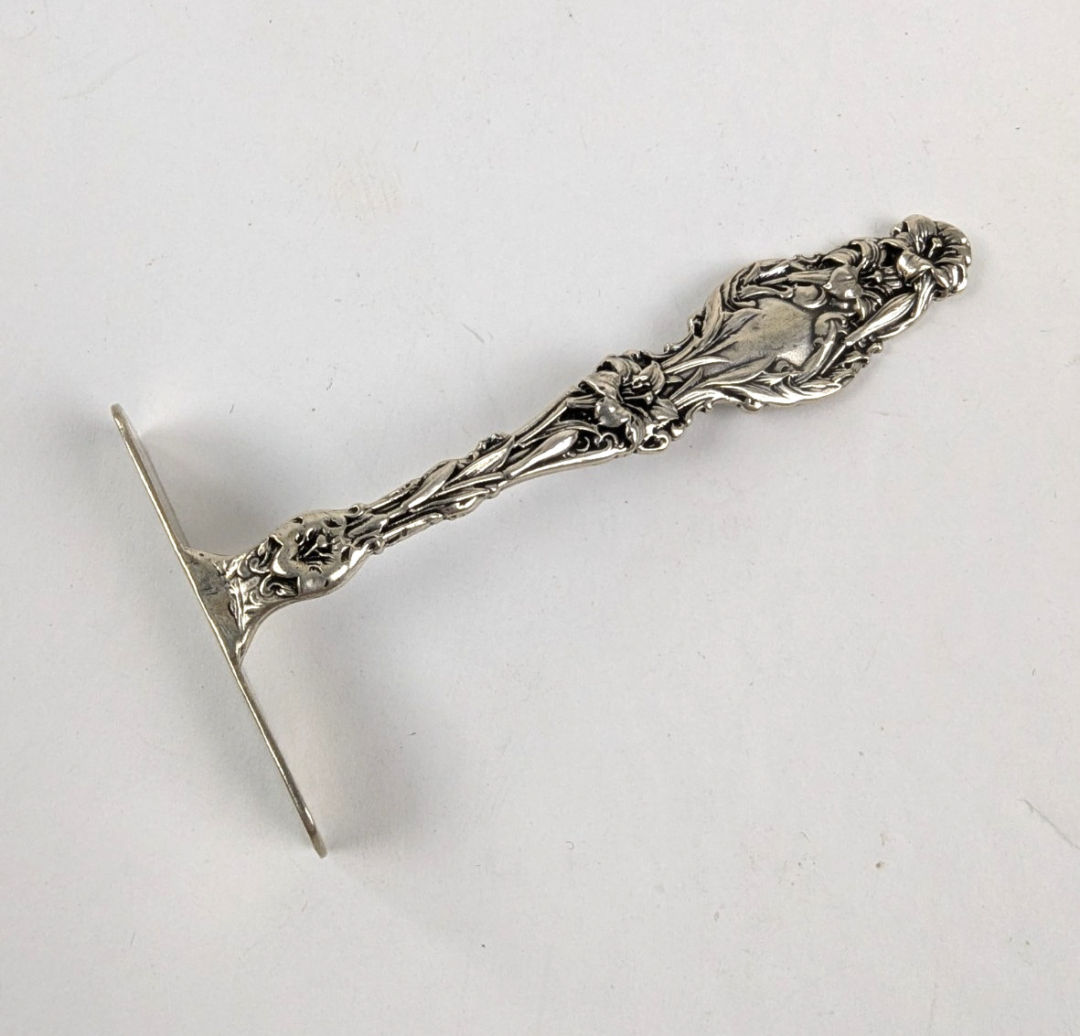 Sterling Silver 1902 LILY by Whiting Art Nouveau Baby Food Pusher No Monos